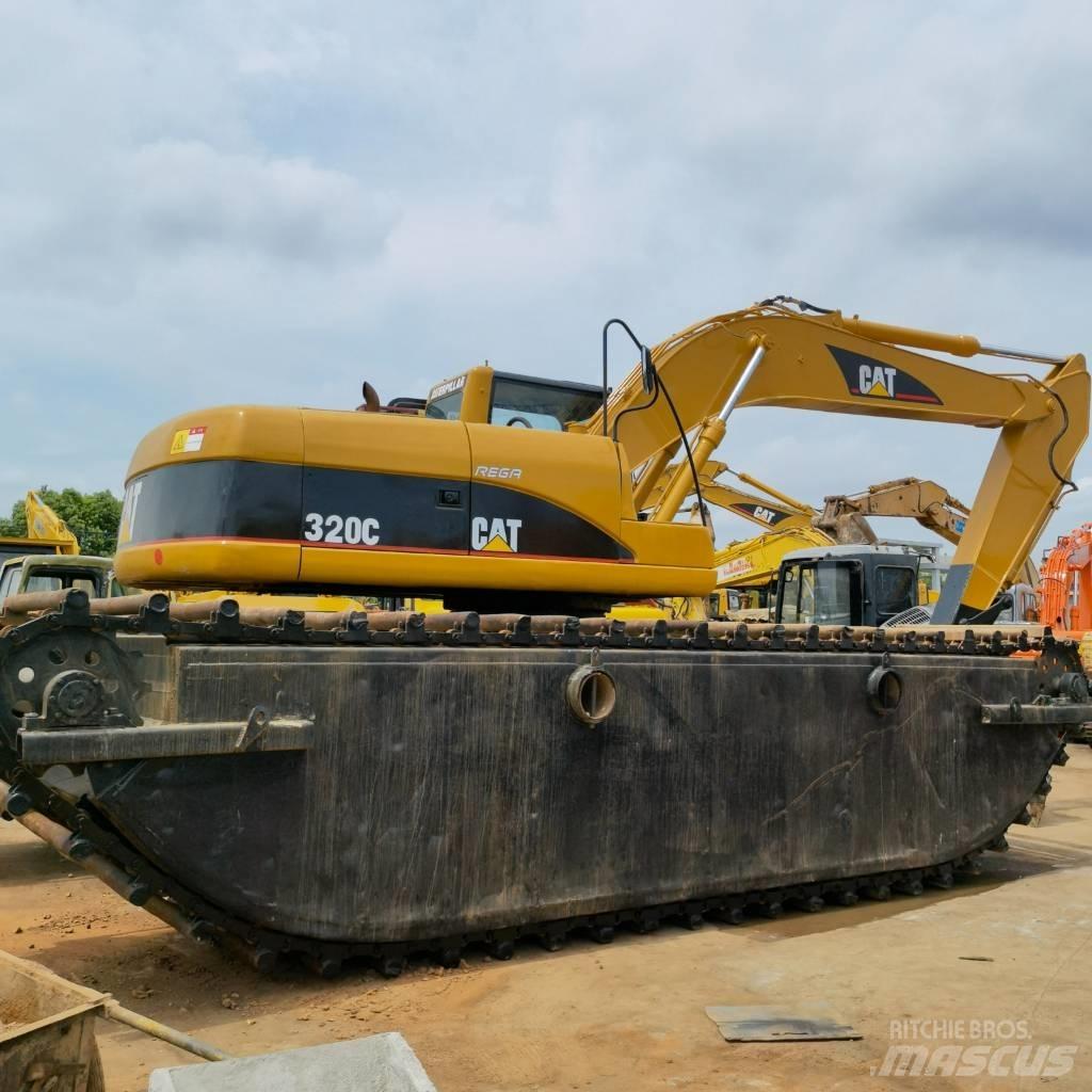 CAT 320 C Amfibiegravemaskine