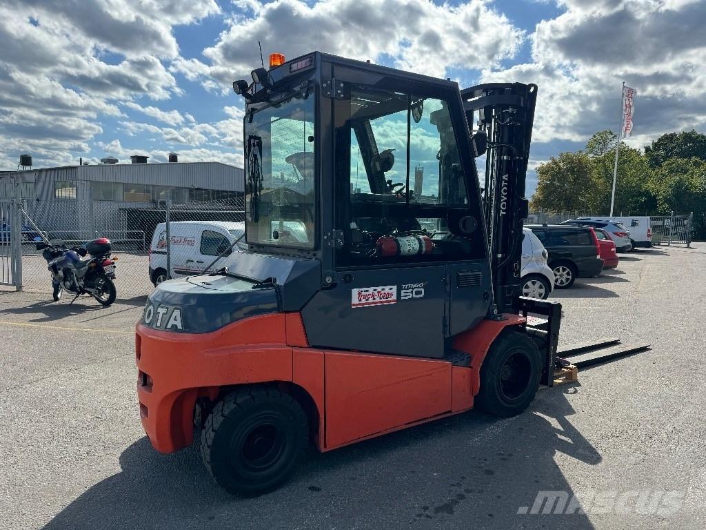 Toyota 8FBMT50 El gaffeltrucks