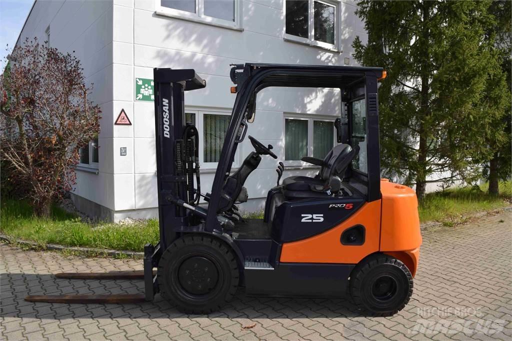 Doosan D 25 S-5 Diesel gaffeltrucks