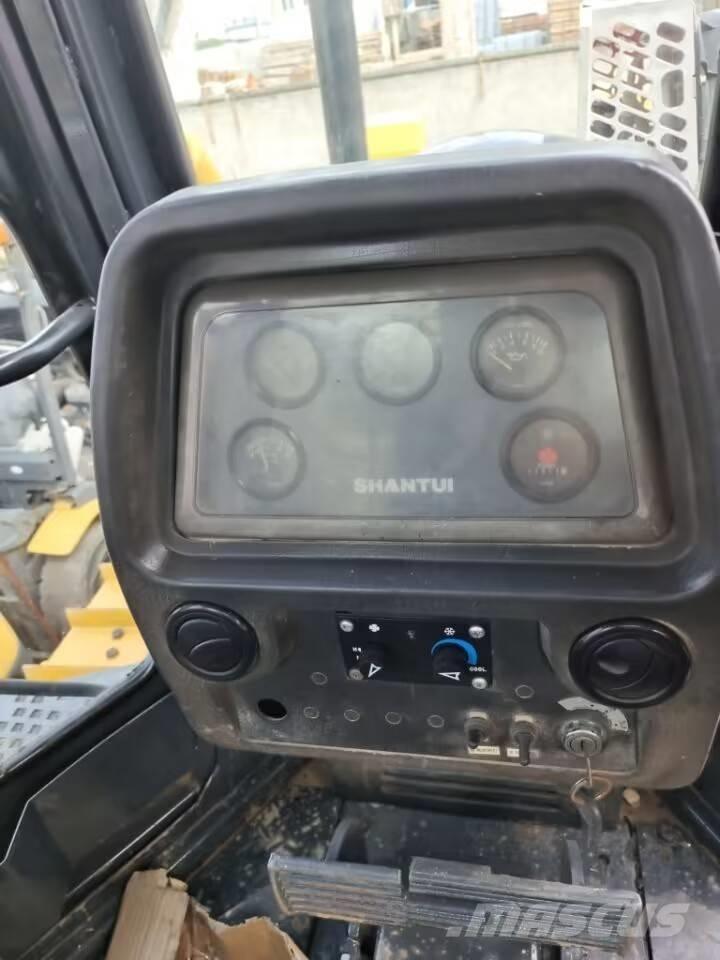 Shantui SD 16 Bulldozer på larvebånd