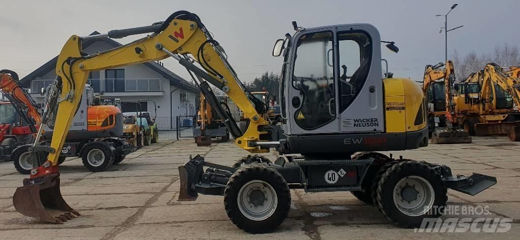 Wacker EW100 Gravemaskiner på hjul