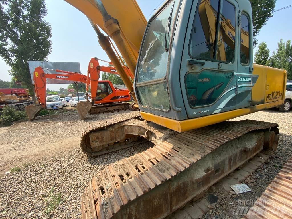 Kato HD 1023 R Gravemaskiner på larvebånd