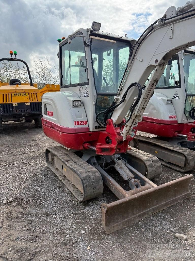 Takeuchi TB 230 Minigravemaskiner