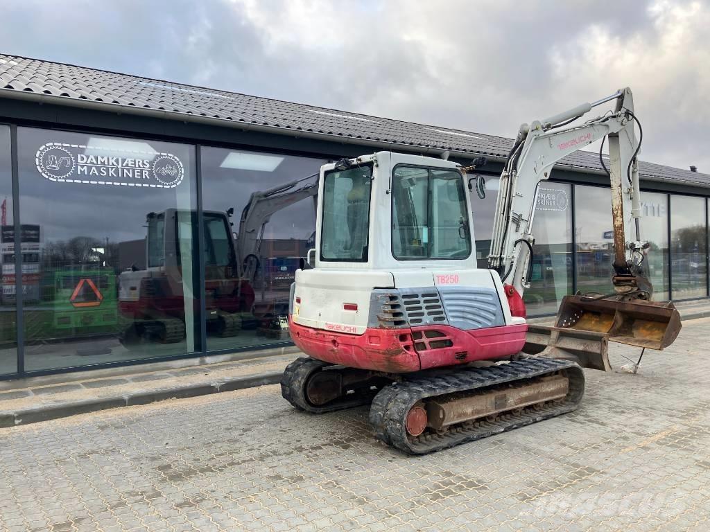 Takeuchi TB 250 Gravemaskiner på larvebånd