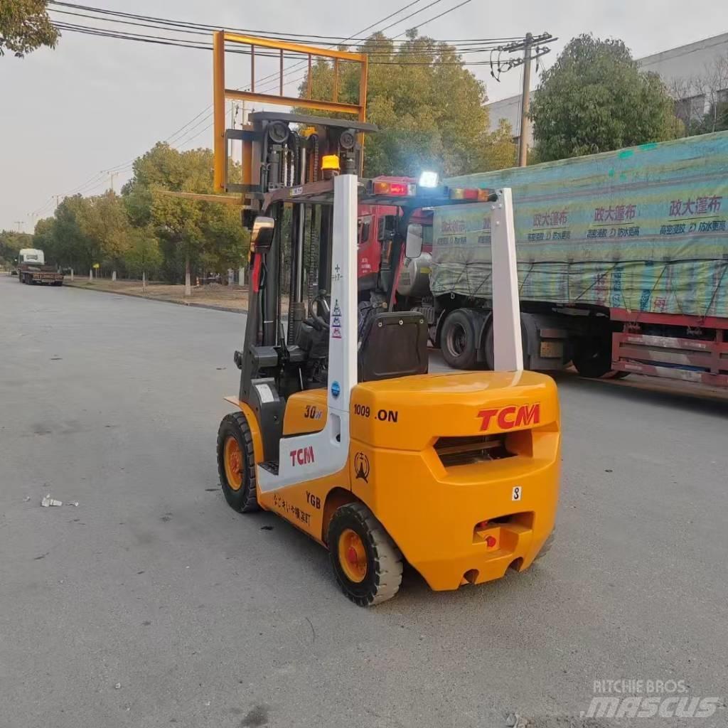 TCM FD30 Diesel gaffeltrucks