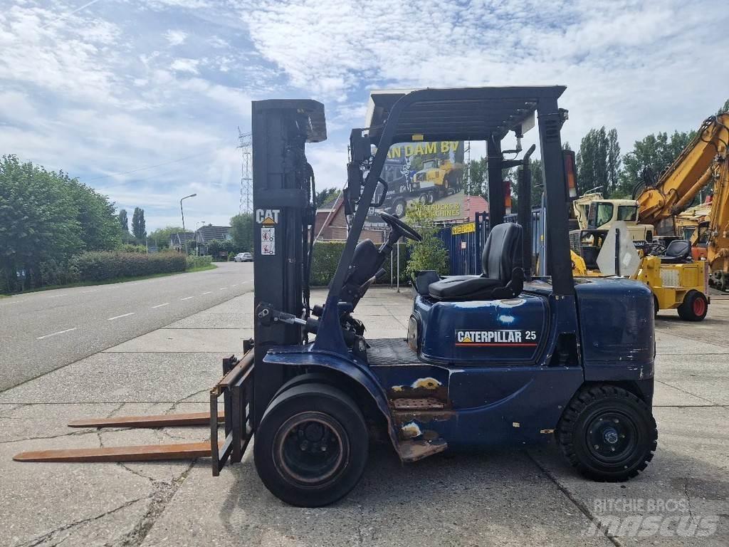 CAT DP25K Diesel gaffeltrucks