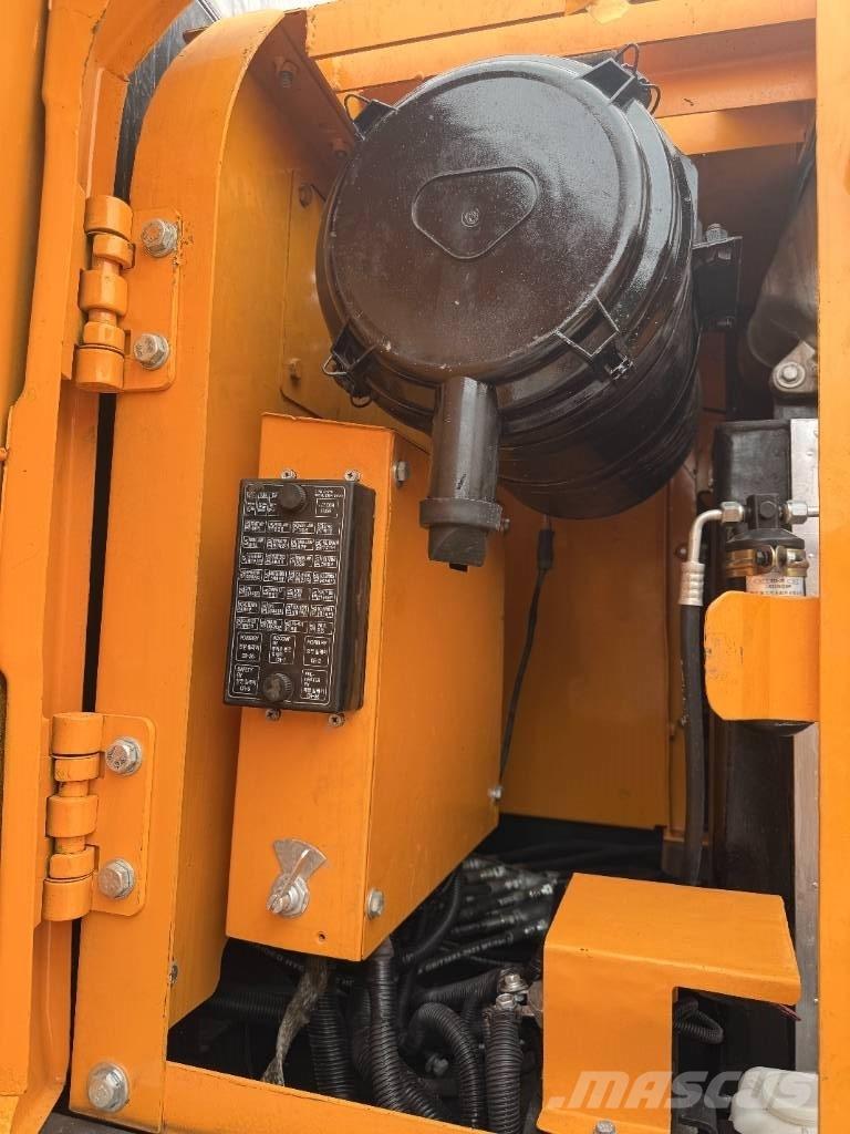 Hyundai HX 220 Gravemaskiner på larvebånd