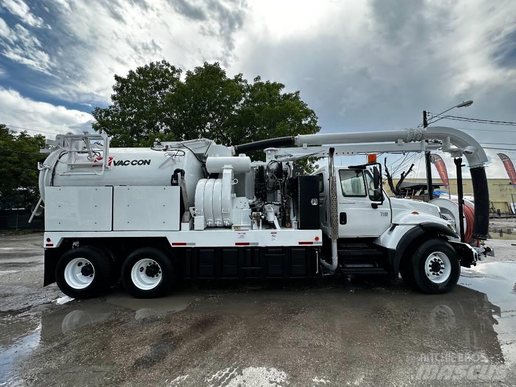International 7400 Slamsuger