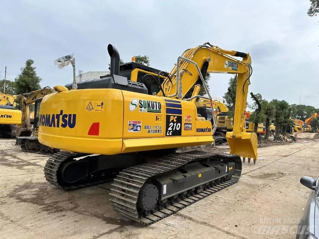Komatsu PC 210-8 Gravemaskiner på larvebånd