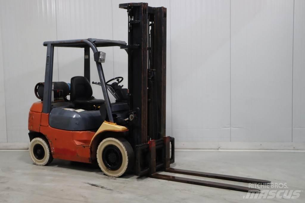 Toyota 42-7FGF25 LPG gaffeltrucks