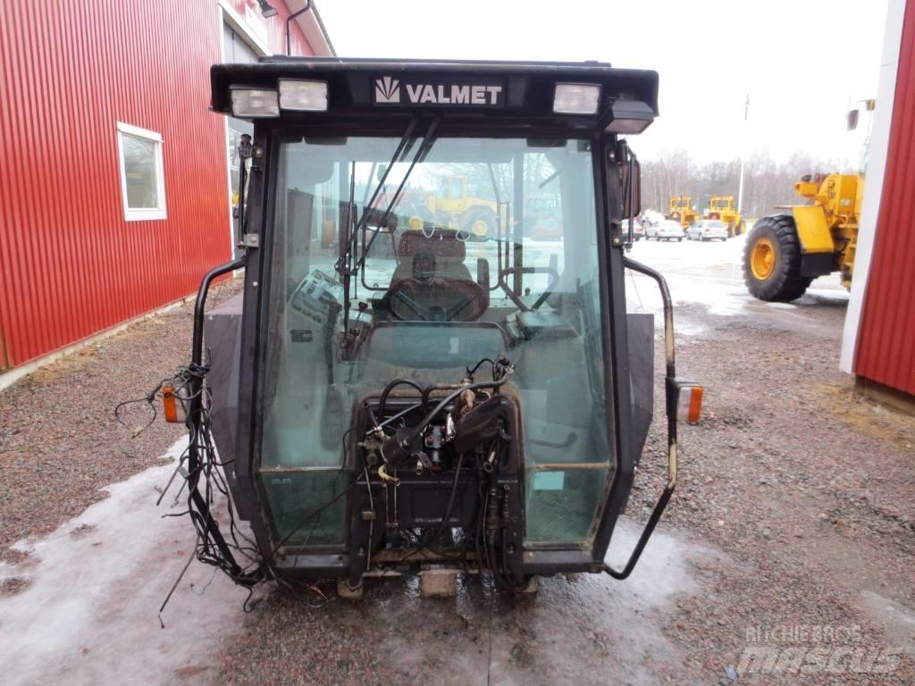 Valmet 8600 Kabiner og interiør
