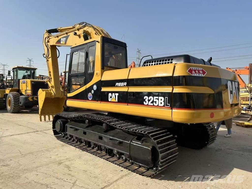 CAT 325 B L Gravemaskiner på larvebånd