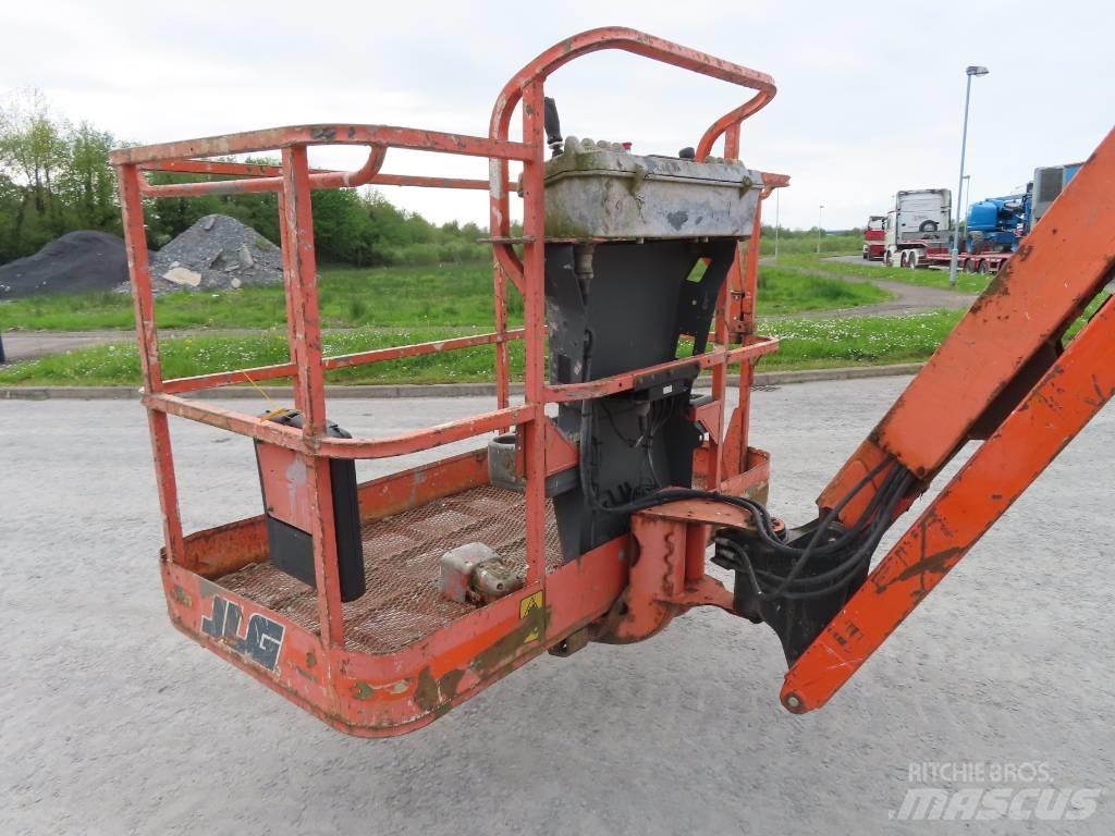 JLG 800 AJ Bomlifte med knækarm