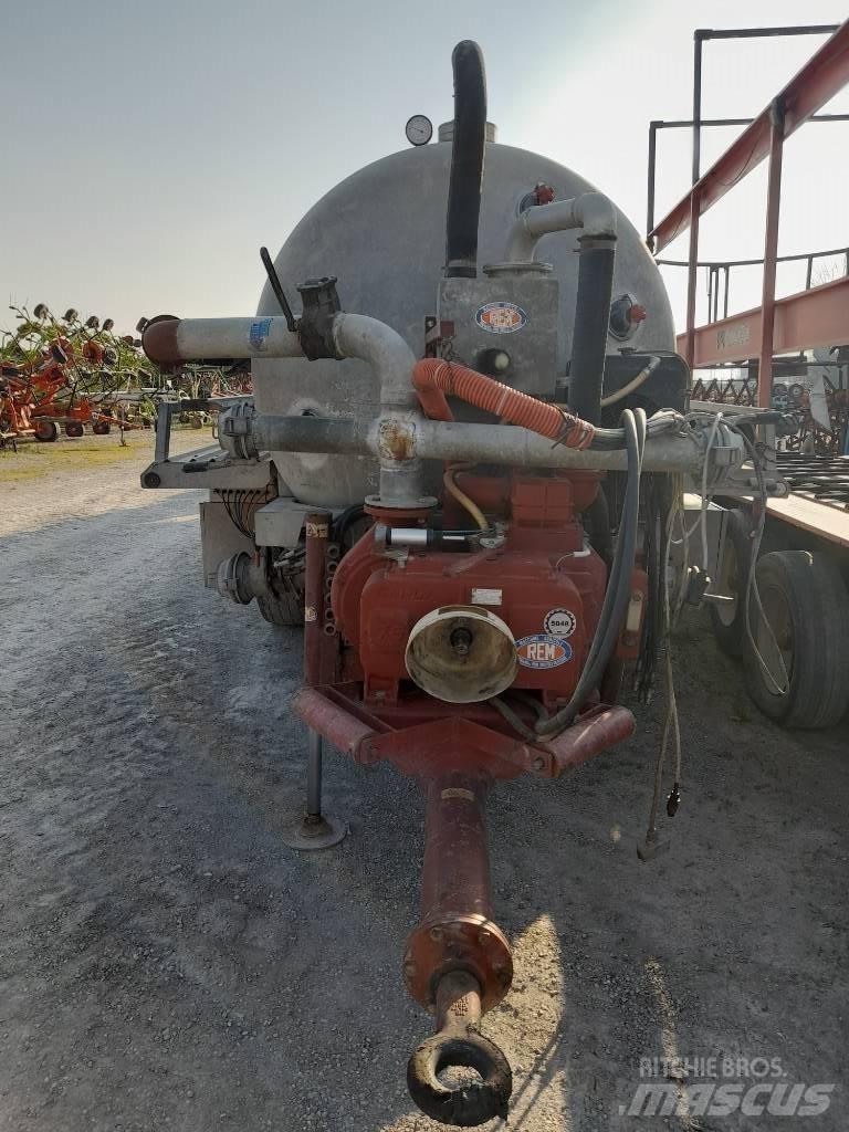 REM RB100 Gyllevogne/Slamsugere