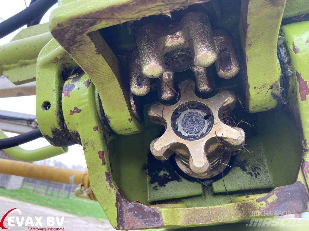 CLAAS Volto 870 T River og høvendere