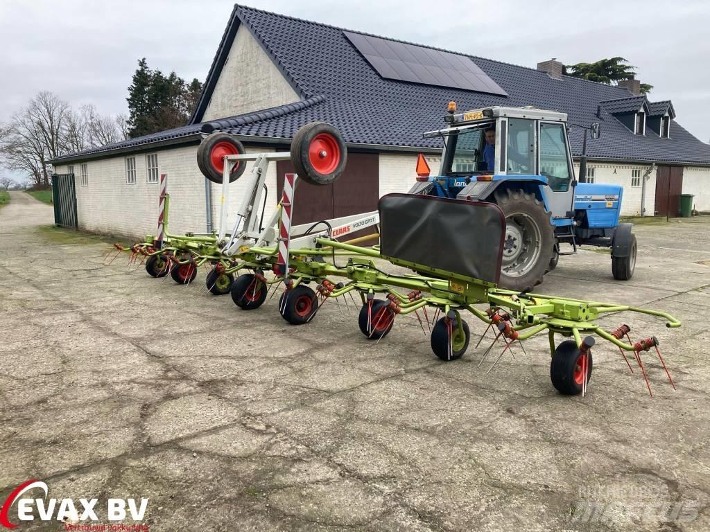 CLAAS Volto 870 T River og høvendere