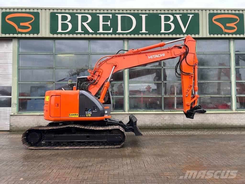 Hitachi ZX 135 US Gravemaskiner på larvebånd