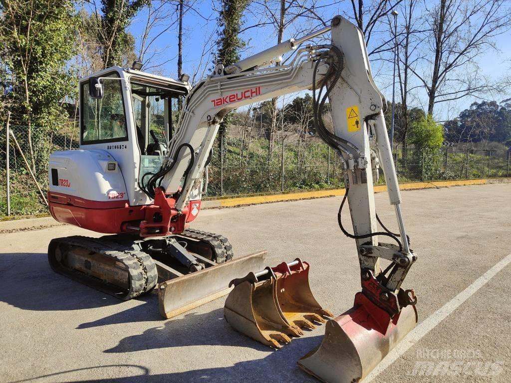 Takeuchi TB 230 Minigravemaskiner