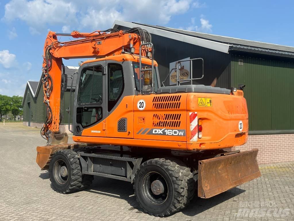 Doosan DX 160 W-3 Gravemaskiner på hjul