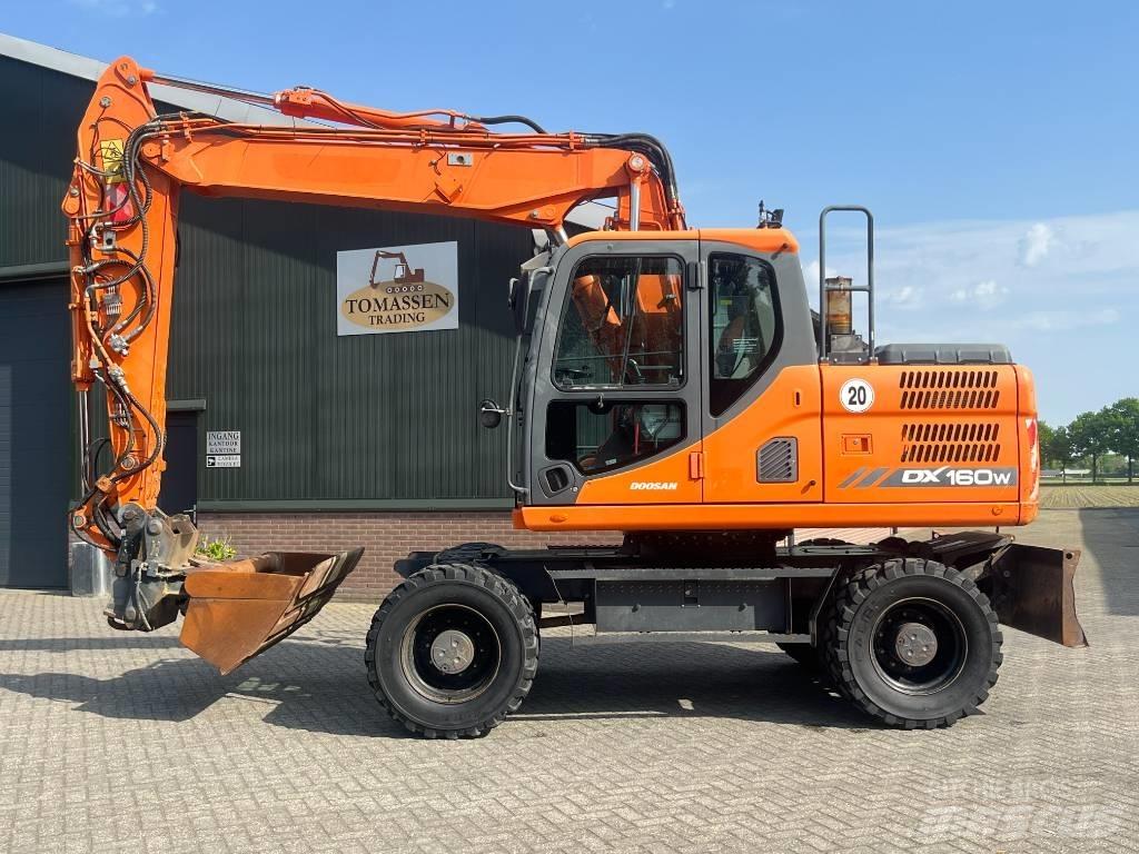 Doosan DX 160 W-3 Gravemaskiner på hjul