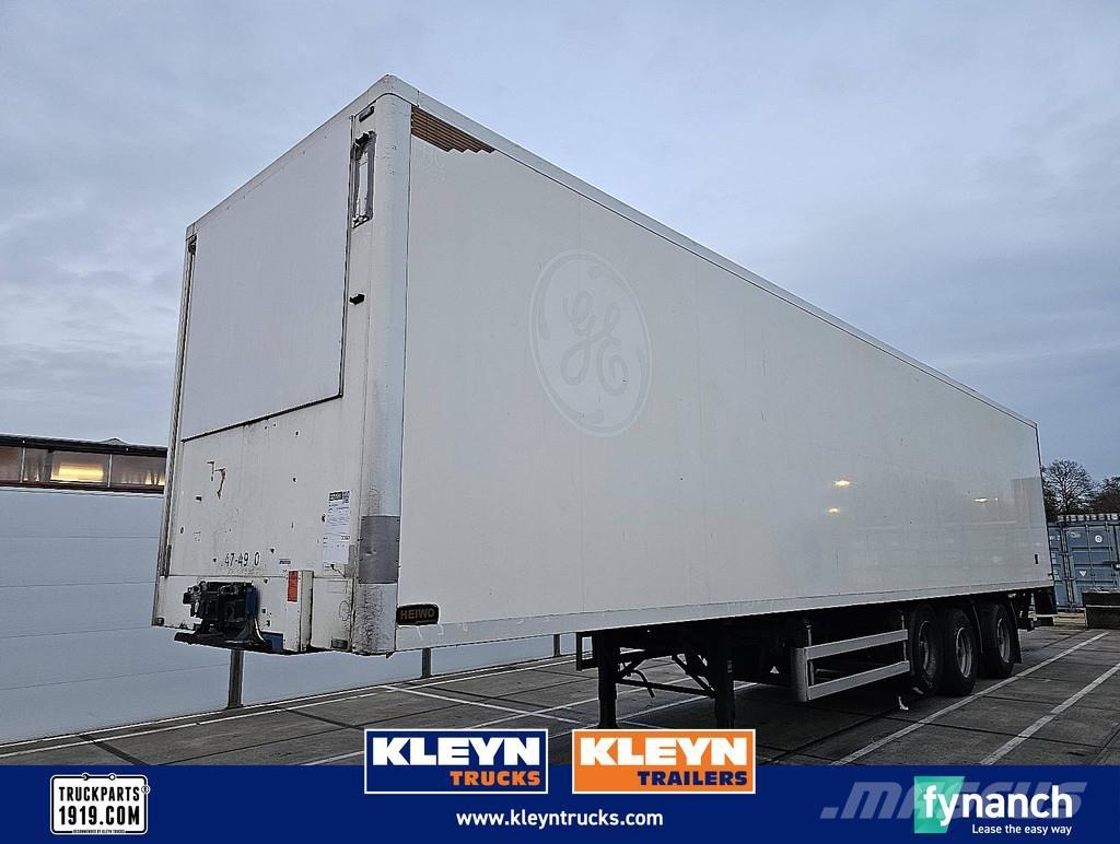 Pacton Z3-002 Semi-trailer med fast kasse