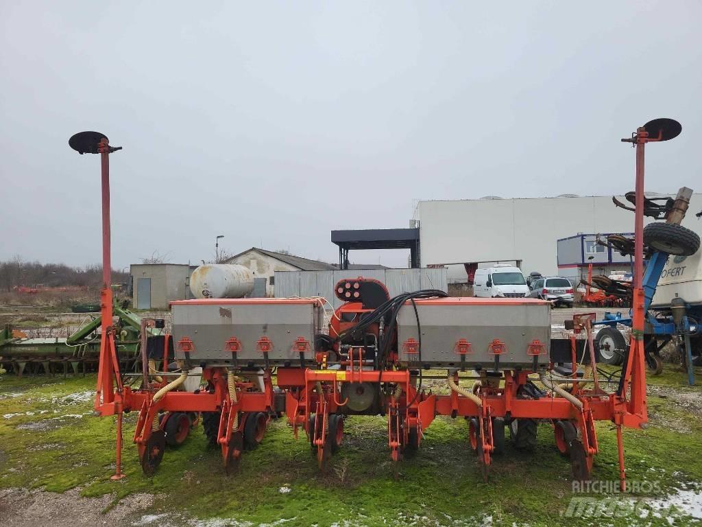 Kuhn Planter 2 Enkornssåmaskiner