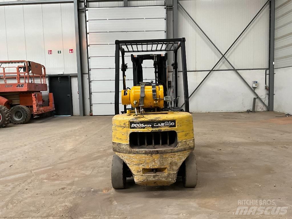 Doosan G 25 P-3 LPG gaffeltrucks