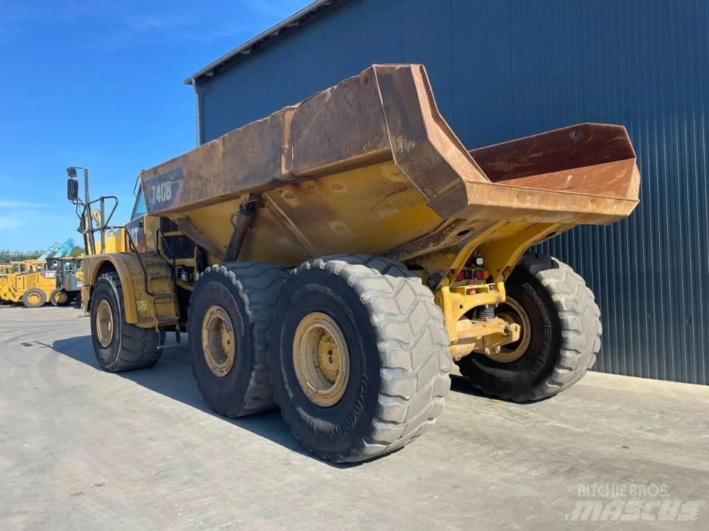 CAT 740B Terrængående lastbiler