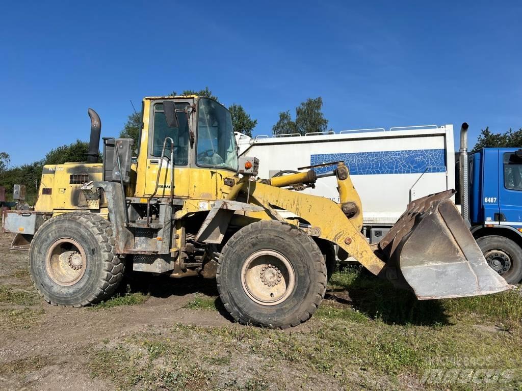 Komatsu WA 320 Læssemaskiner på hjul