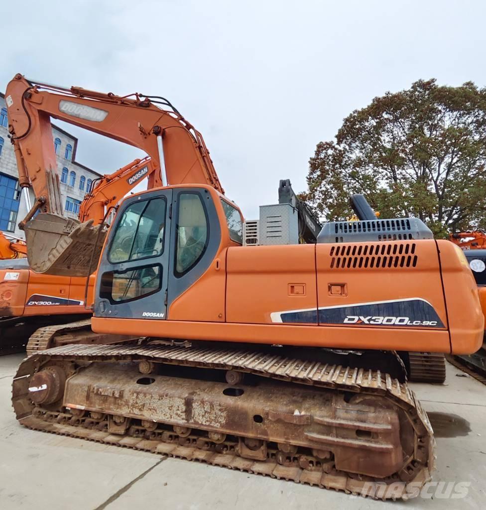 Doosan DX 300 LC Gravemaskiner på larvebånd