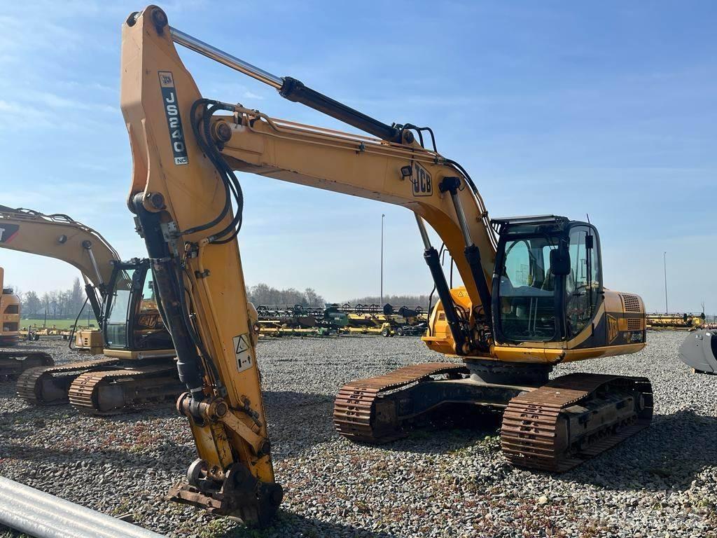 JCB 240NLC Gravemaskiner på larvebånd
