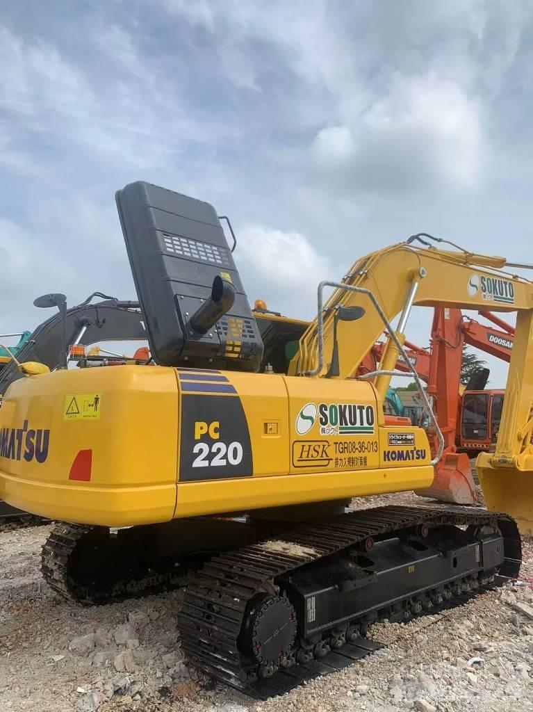 Komatsu PC 220-8 Gravemaskiner på larvebånd
