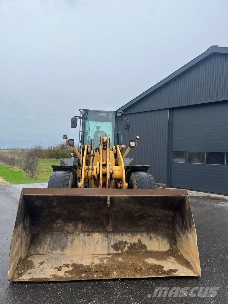 CASE 721 D Læssemaskiner på hjul