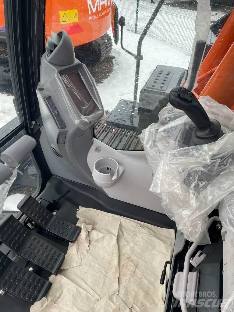 Hitachi ZX 130-6 Gravemaskiner på larvebånd