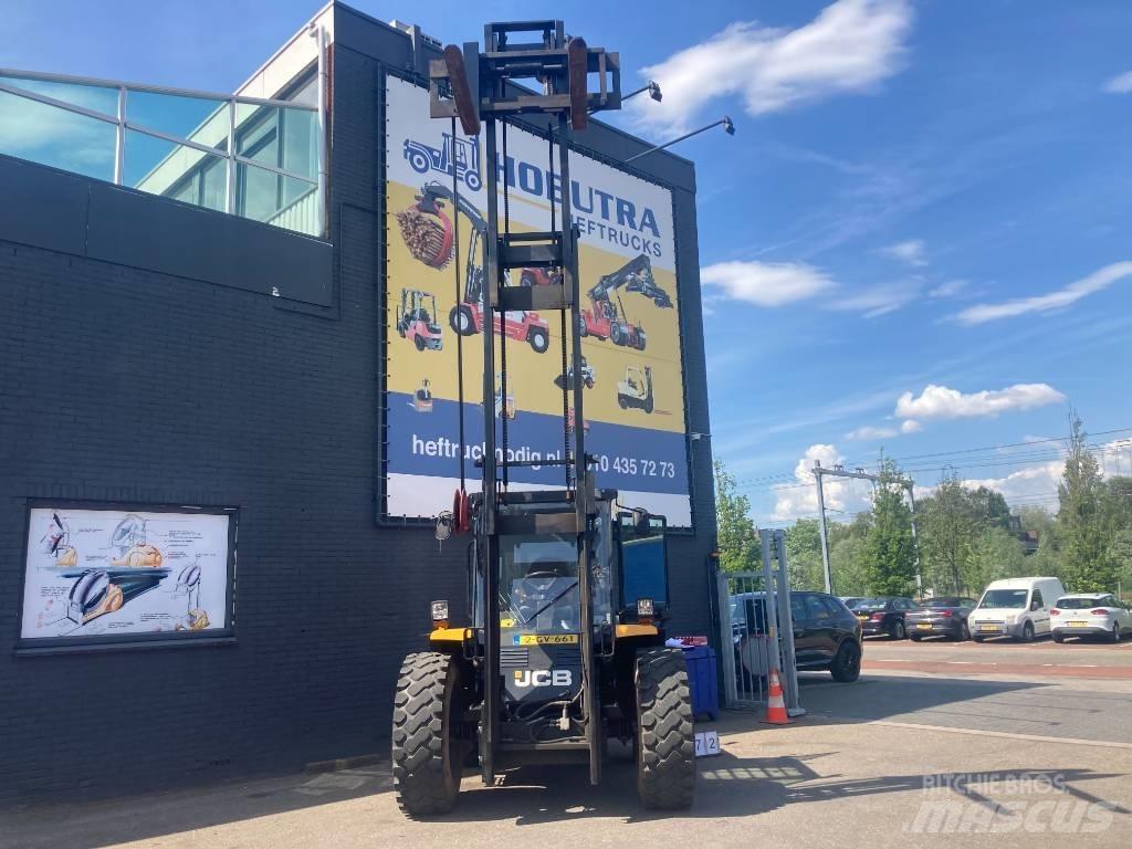 JCB 930-4 Terrængående gaffeltruck