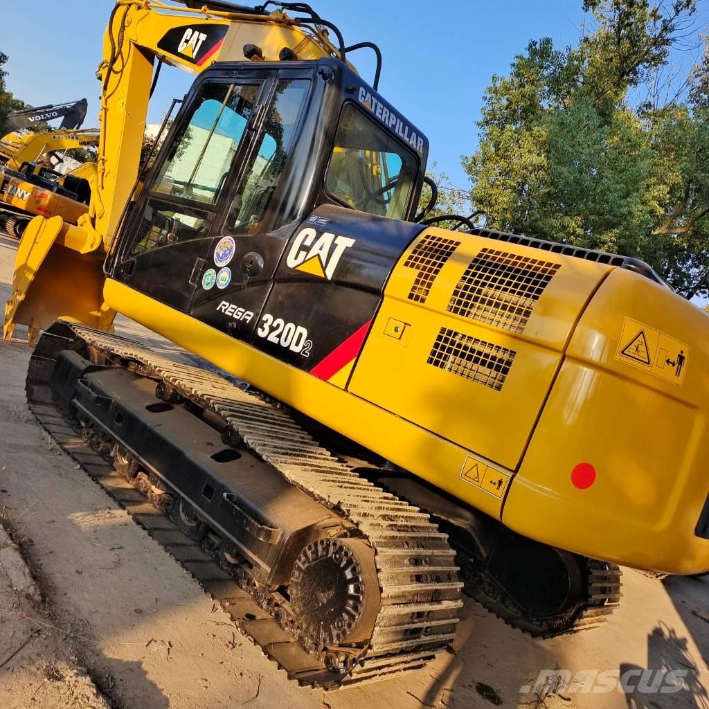 CAT 320 D2 Gravemaskiner på larvebånd