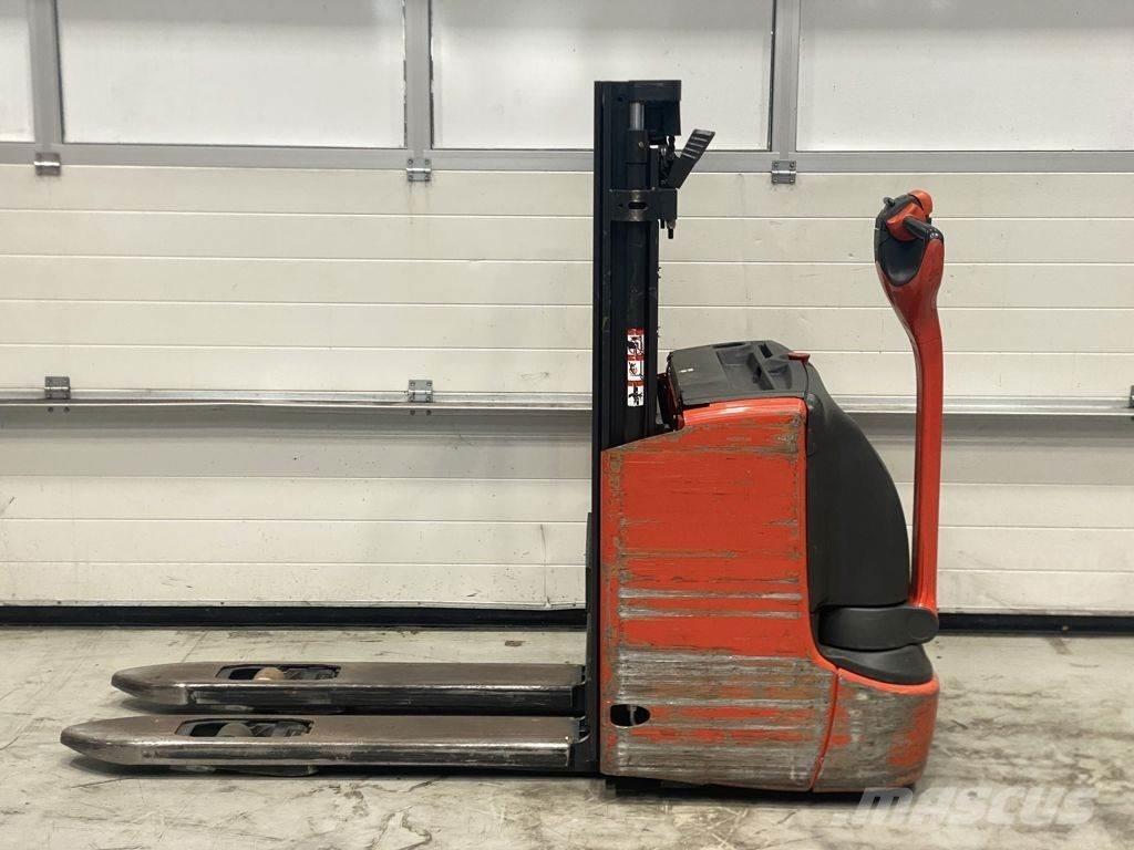 Linde L12 I Gaffelstabler med gående fører