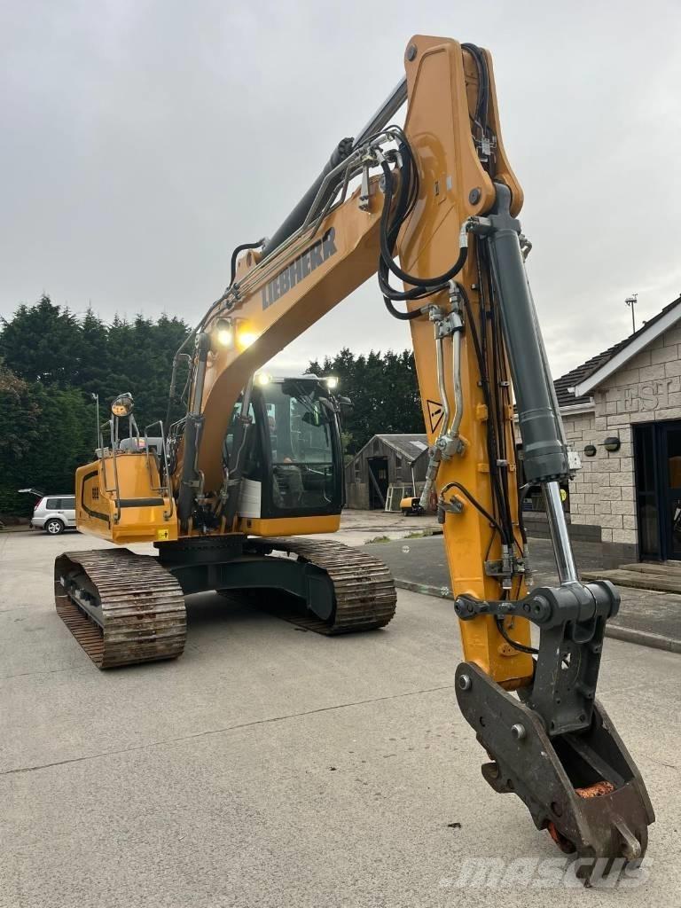 Liebherr R 922 Gravemaskiner på larvebånd