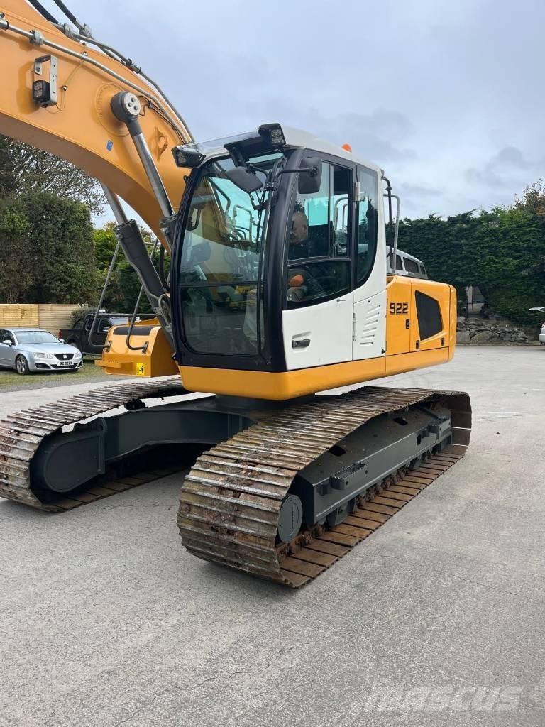 Liebherr R 922 Gravemaskiner på larvebånd