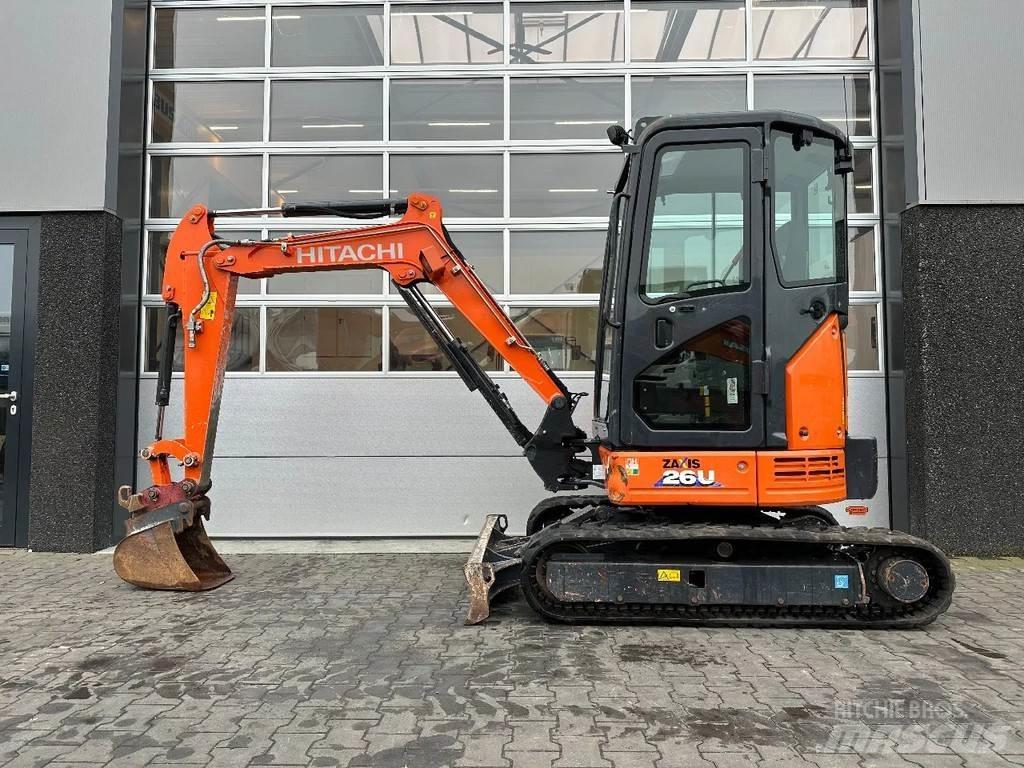 Hitachi ZX26U-6 CR Minigravemaskiner