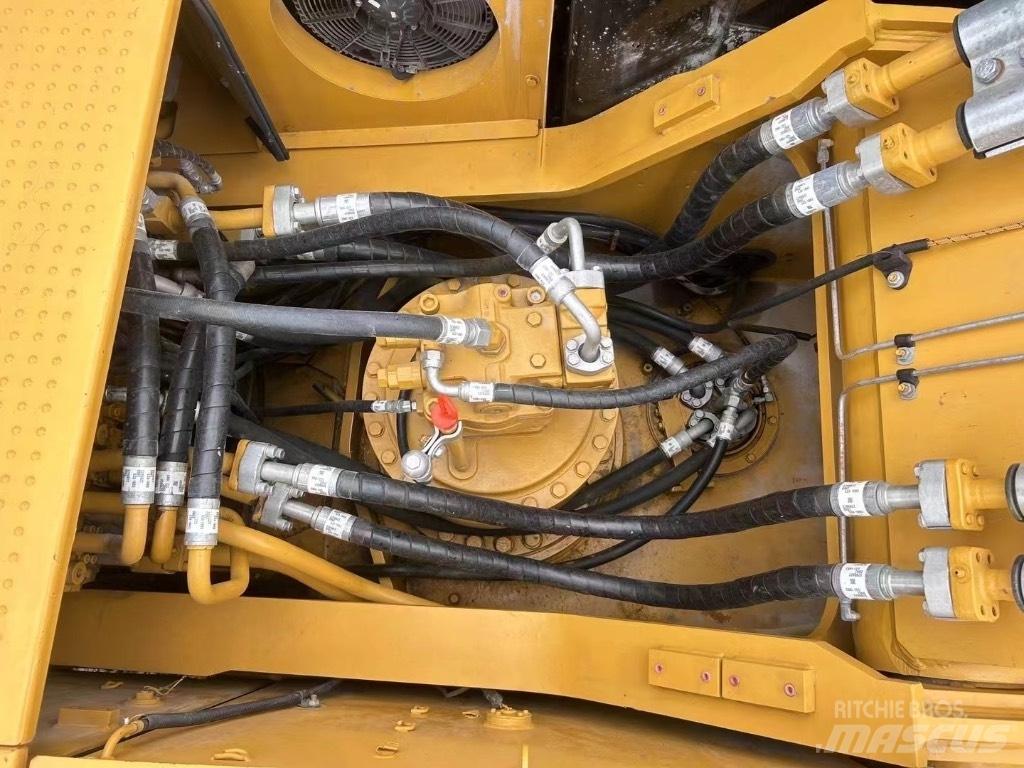 CAT 340 Gravemaskiner på larvebånd