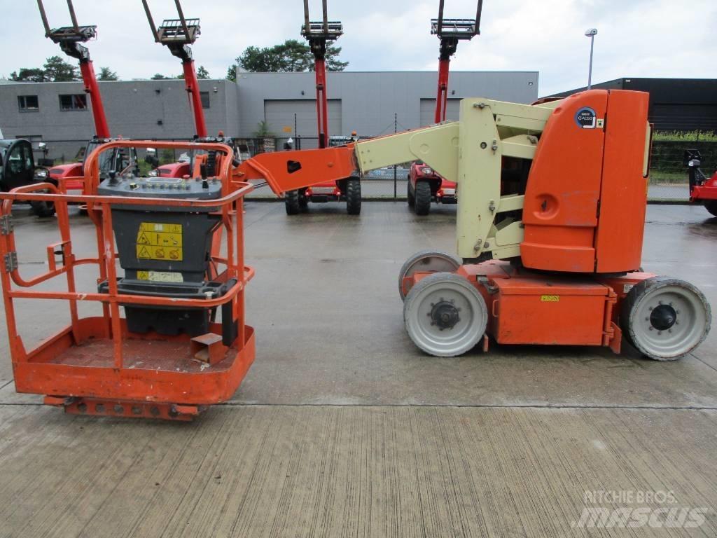 JLG E 300 AJP (718) Kompakte selvkørende bomlifte