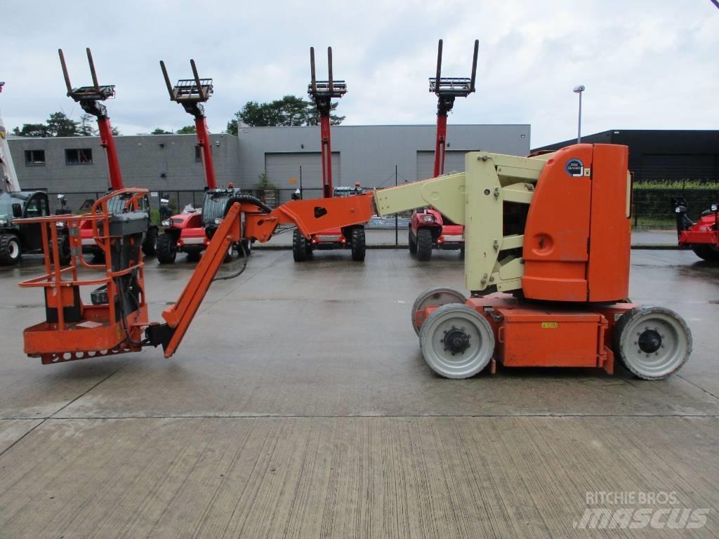 JLG E 300 AJP (718) Kompakte selvkørende bomlifte