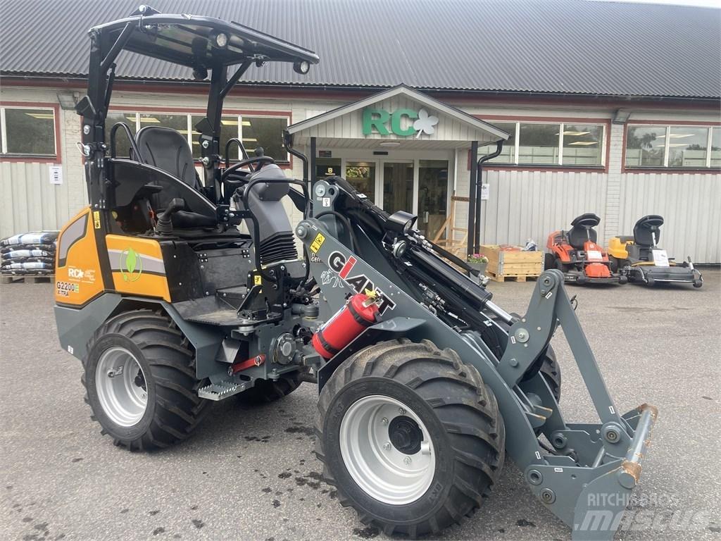 GiANT G2200E Læssere
