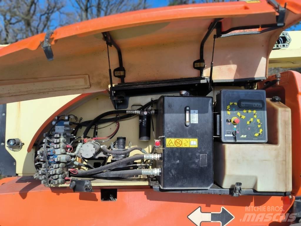 JLG 800 AJ Bomlifte med knækarm