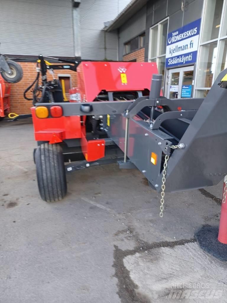 Massey Ferguson 1840 Pressere til firkantede baller