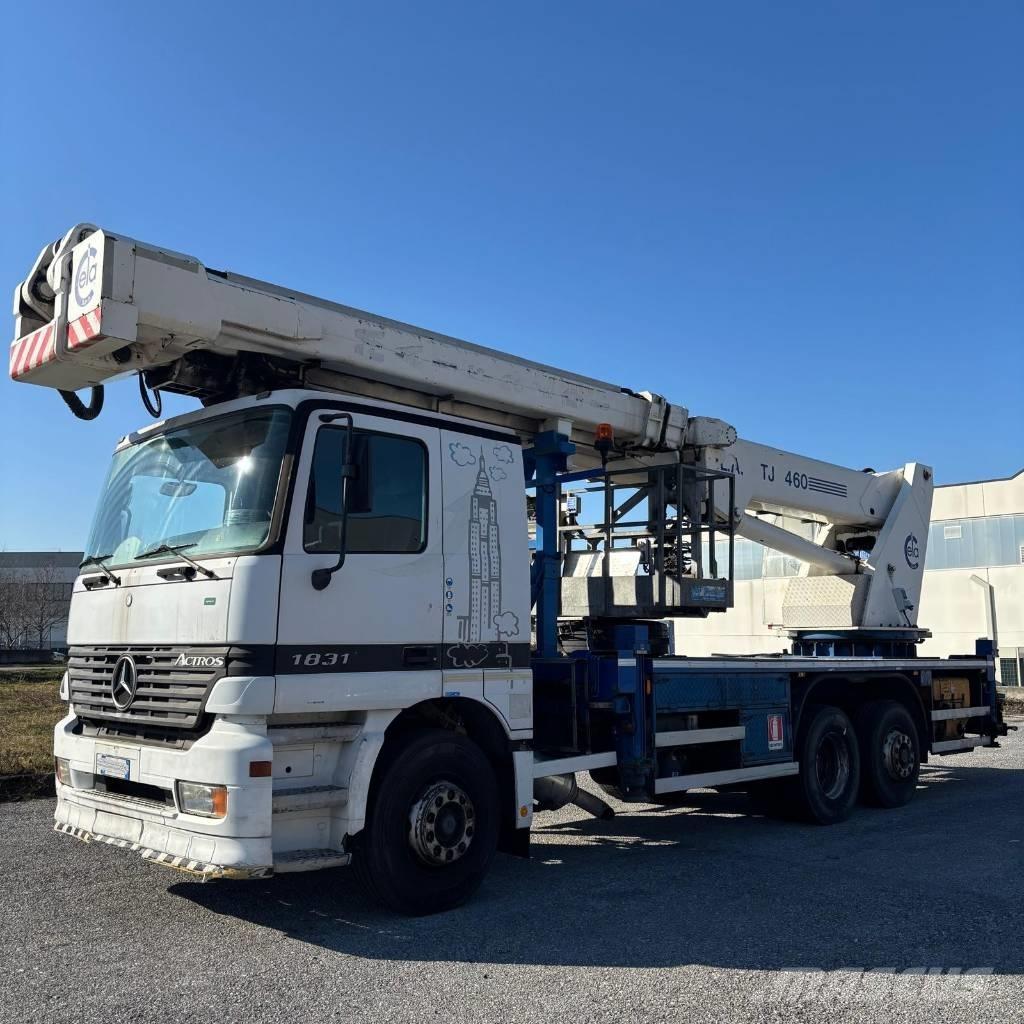 Cela TJ460 Lastbilmonterede lifte