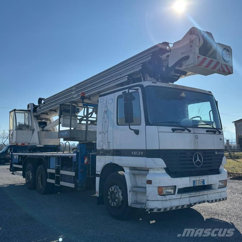 Cela TJ460 Lastbilmonterede lifte