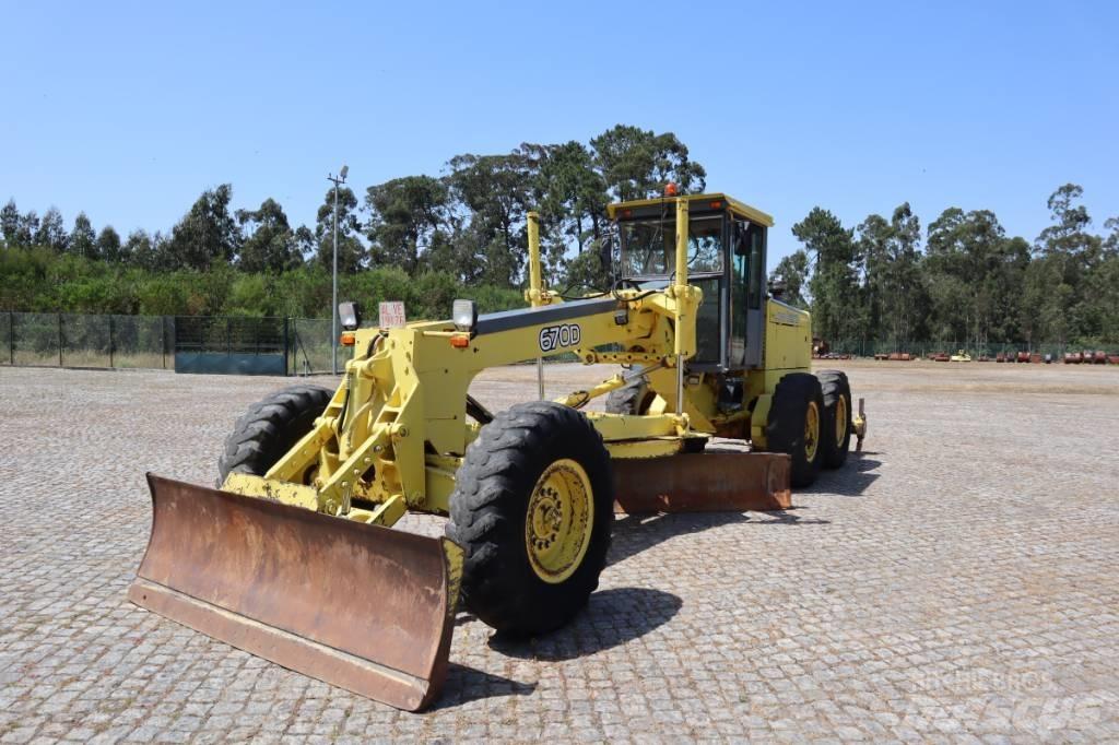 John Deere 670B Vejhøvle / Gradere