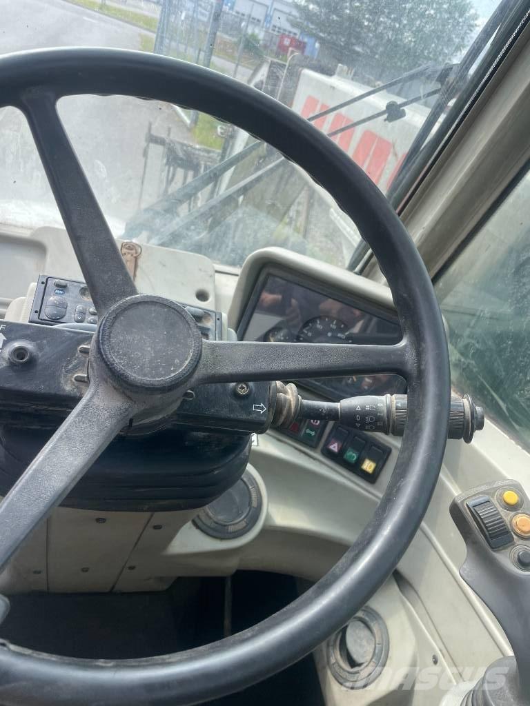 CLAAS Ranger 975 Teleskoplæssere